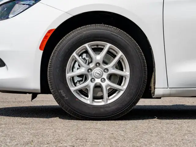 2025 Chrysler Grand Caravan SXT in Cars & Trucks in Barrie - Image 15