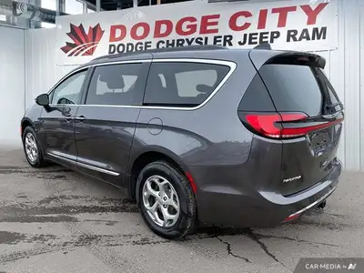 2023 Chrysler Pacifica Limited AWD | Nav | Heated Seats, View more