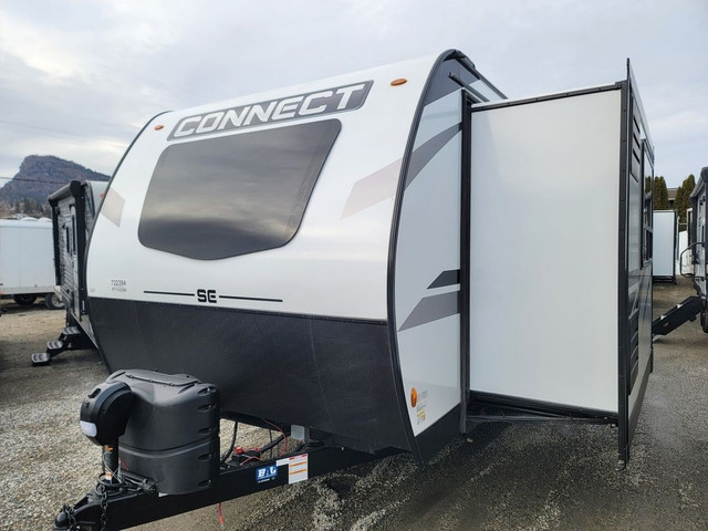 2023 K-Z Connect® SE C221FKKSE in Travel Trailers & Campers in Penticton - Image 3