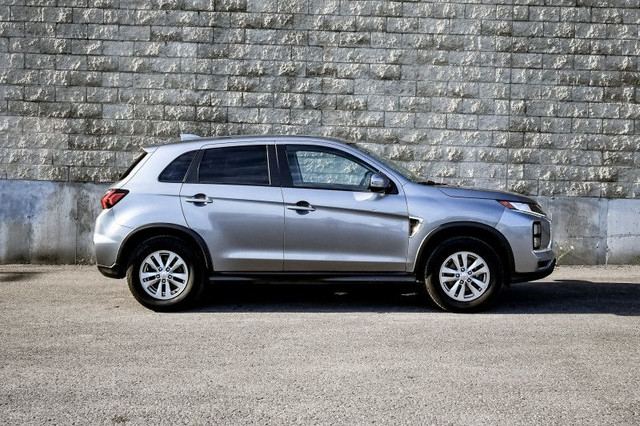 2023 Mitsubishi RVR SE AWC • HEATED SEATS • REAR CAM • CP/AA in Cars & Trucks in Ottawa - Image 2