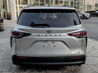 Visit our dealership to explore the recent trade-in of the 2024 TOYOTA SIENNA HYBRID LE. This except... (image 3)