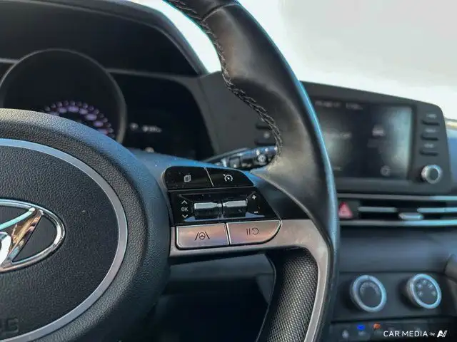 2023 Hyundai Elantra Preferred 2.0L FWD | Heated Seats And dans Autos et camions dans Winnipeg - Image 21