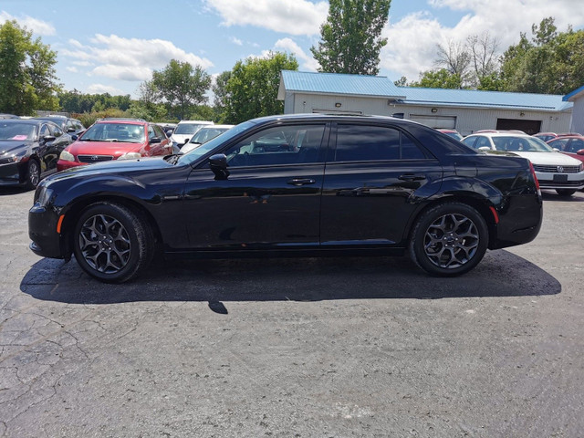 2018 Chrysler 300 S V6 in Cars & Trucks in Belleville - Image 2