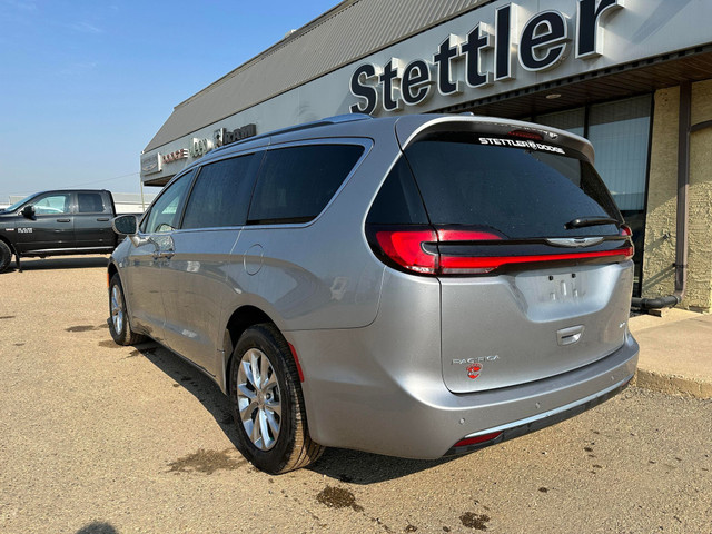 2021 Chrysler Pacifica TOURING-L! AWD! LEATHER! LOADED! in Cars & Trucks in Red Deer - Image 4