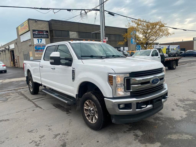  2022 Ford F-250 XLT Crew Cab Long Box 4WD in Cars & Trucks in City of Toronto