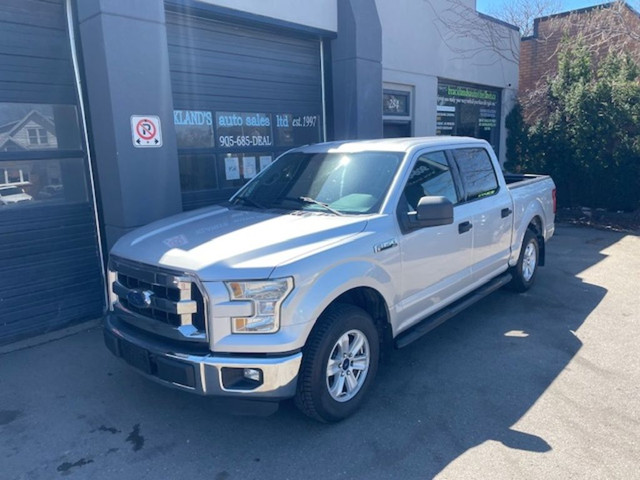  2015 Ford F-150 SuperCrew XLT, GREAT VALUE, GREAT ON GAS!! in Cars & Trucks in St. Catharines