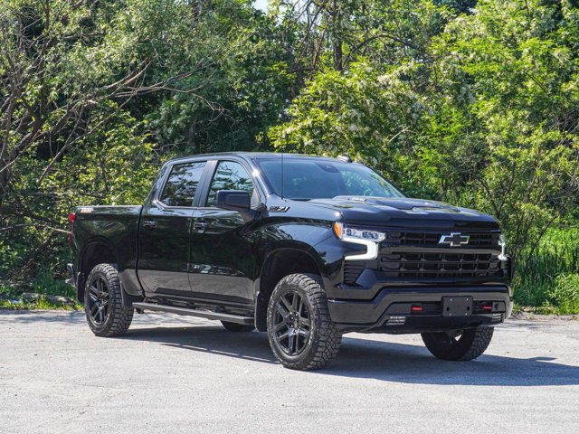 2024 Chevrolet Silverado 1500 LT Trail Boss- Heated Seats in Cars & Trucks in Barrie - Image 3