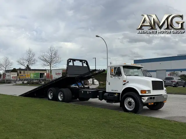 2000 International 4900 25 Foot Roll-Off Flatdeck Spicer 10 Spee in Heavy Trucks in Delta/Surrey/Langley - Image 14