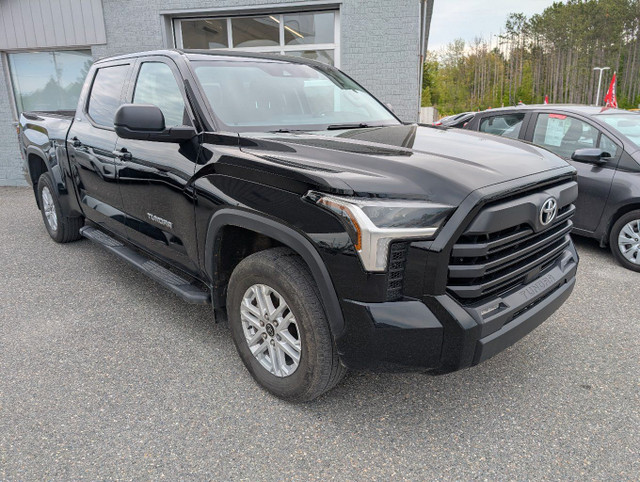 2023 Toyota Tundra SR5 4X4 CREWMAX, GARANTIE JUSQU EN 2027 dans Autos et camions  à Sherbrooke