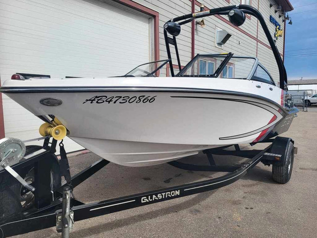  2015 Glastron GTS 185 FINANCING AVAILABLE in Powerboats & Motorboats in Kelowna - Image 3