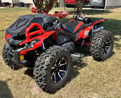 APPLY NOW: https://www.ridecollective.ca/get-pre-approved The 2018 Can-Am Renegade 1000R features a...