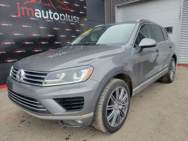 2016 Volkswagen Touareg Highline VR6 4Motion in Cars & Trucks in Québec City