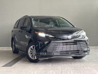 BLIND SPOT MONITOR, ADAPTIVE CRUISE CONTROL, HEATED STEERING WHEEL On the lookout for a sophisticate... (image 1)