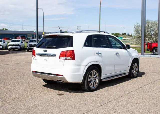 2013 Kia Sorento SX dans Autos et camions dans Medicine Hat - Image 7