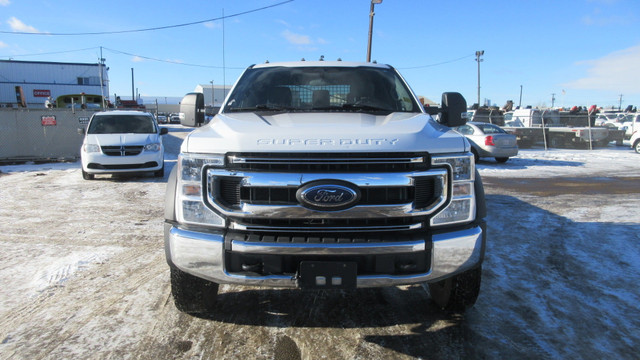 2021 Ford F-450 XLT CREW CAB FLAT DECK LOW KM'S !!! in Cars & Trucks in Edmonton - Image 3