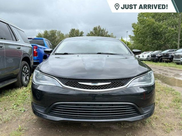 2016 Chrysler 200 LX FWD | Cruise Control | in Cars & Trucks in Strathcona County - Image 3