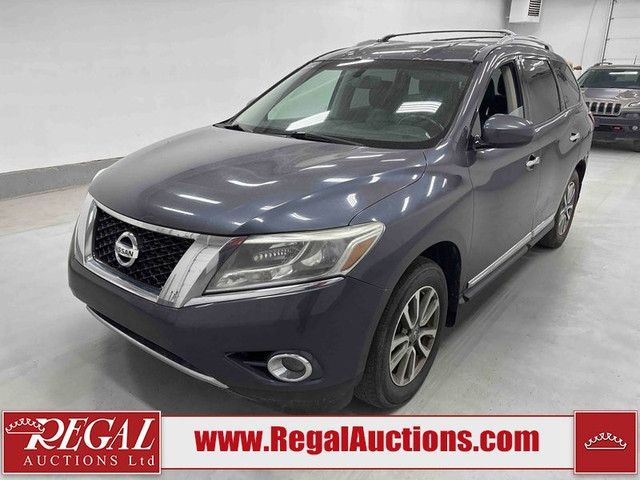 2014 NISSAN PATHFINDER in Cars & Trucks in Calgary - Image 2