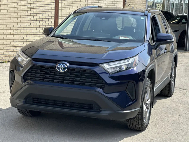 Toyota RAV4 Hybrid Hybrid XLE AWD 2024 à vendre in Cars & Trucks in City of Montréal - Image 3