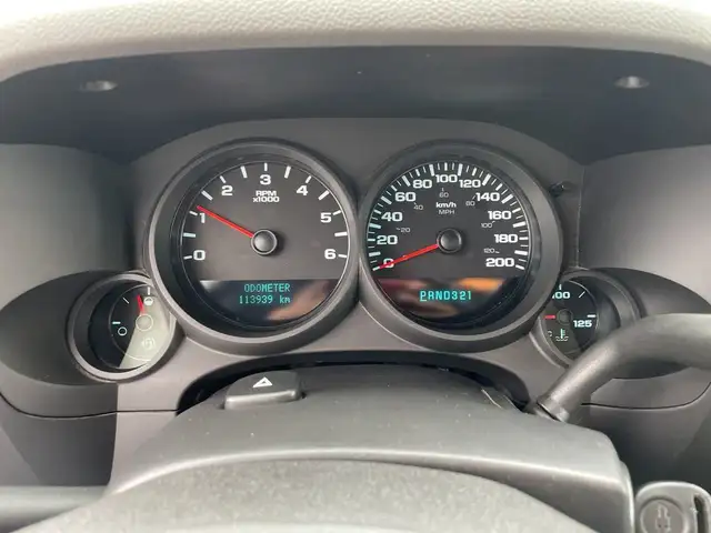 2011 Chevrolet Silverado 1500 LS Cheyenne Edition in Cars & Trucks in Calgary - Image 15