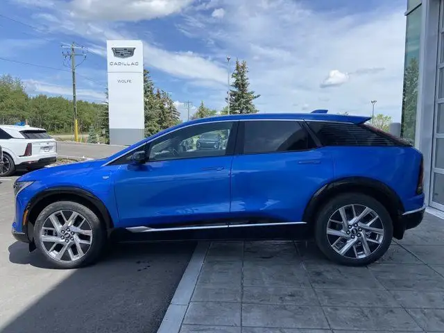 2025 Cadillac OPTIQ Luxury in Cars & Trucks in Calgary - Image 6
