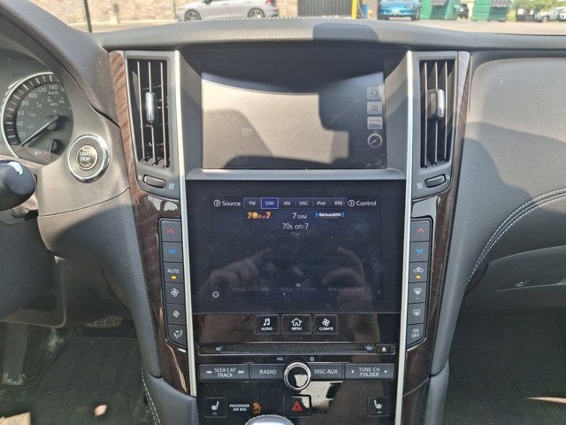 2018 INFINITI Q50 3.0t LUXE AWD | Leather | Sunroof | Navi in Cars & Trucks in Guelph - Image 4