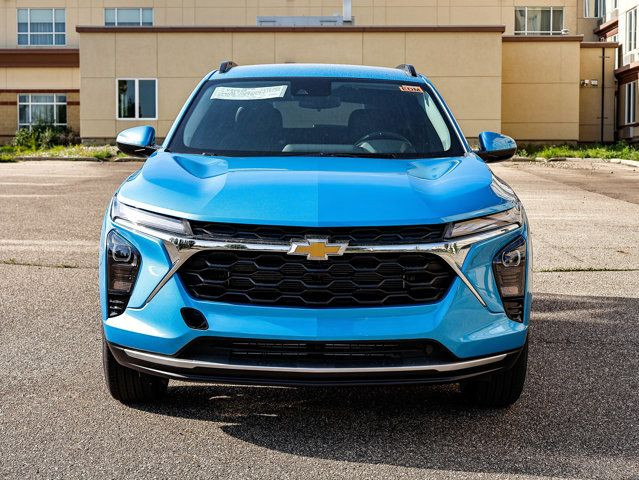 2025 Chevrolet Trax LT in Cars & Trucks in Strathcona County - Image 2