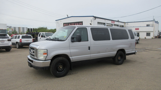 2009 Ford E-350 11 PASSENGER VAN in Cars & Trucks in Edmonton - Image 2