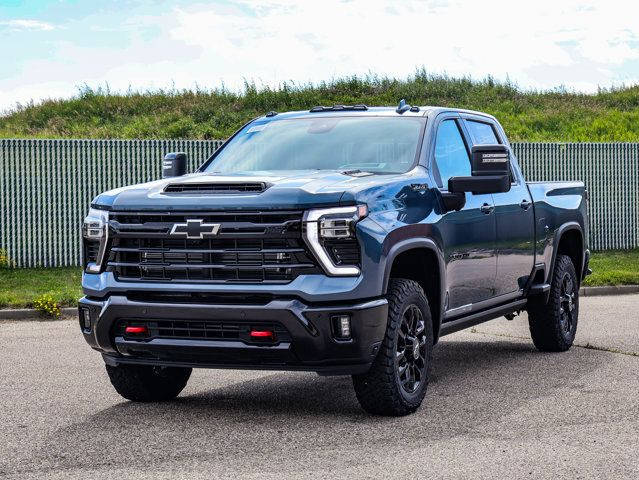 2025 Chevrolet Silverado 3500HD LTZ in Cars & Trucks in Strathcona County - Image 4