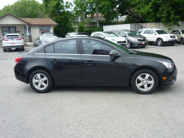 2014 Chevrolet Cruze 2LT in Cars & Trucks in Oshawa / Durham Region - Image 3