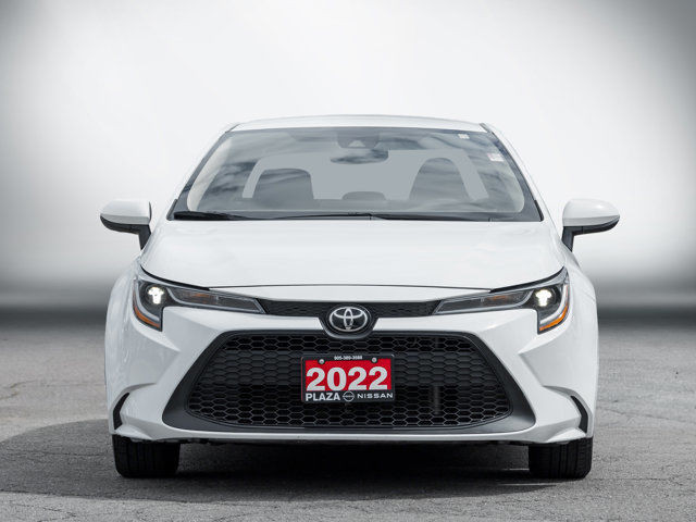 2022 Toyota Corolla LE | Heated Seats | Clean Carfax in Cars & Trucks in Hamilton - Image 2