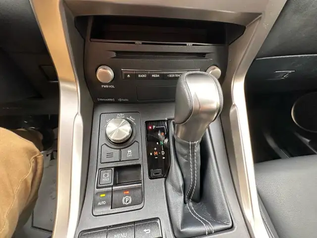 2020 Lexus NX NX 300 in Cars & Trucks in Oakville / Halton Region - Image 27