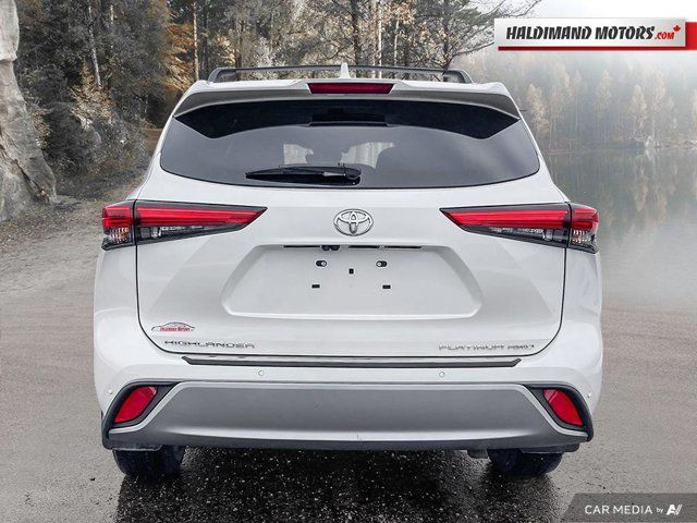 2020 Toyota Highlander Limited in Cars & Trucks in Hamilton - Image 4