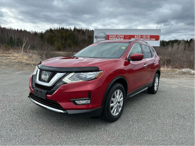  2017 Nissan Rogue SV/Heated Seats/Remote Start