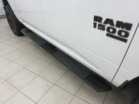 RAM 1500 CLASSIC 2021 EXPRESS NIGHT EDITION V8 5.7 LITRES HEMI 4X4 CREW-CAB BOITE 5.7 PIEDS TOUT ÉQU... (image 9)