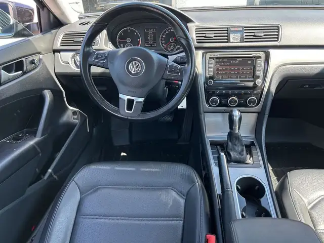 2015 Volkswagen Passat Comfortline in Cars & Trucks in Calgary - Image 15