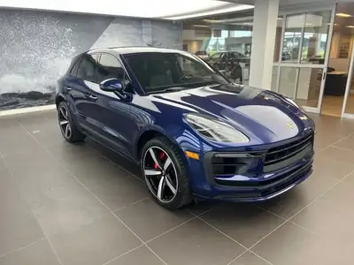 Porsche Macan 2022 in very good condition, delivered with a single key and winter kit included - per...