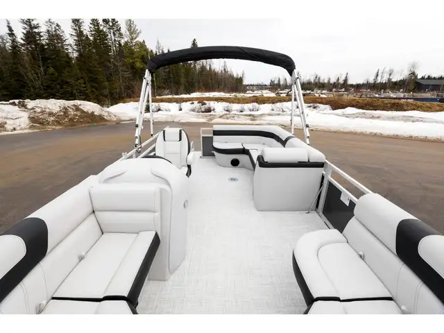 2025 South Bay Pontoons 18 SE CR in Powerboats & Motorboats in Québec City - Image 26