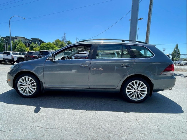 2014 Volkswagen Golf Wagon Highline TDI DIESEL LEATHER SUNROOF N in Cars & Trucks in Delta/Surrey/Langley - Image 4