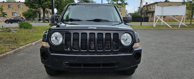 2010 Jeep Patriot awd * tres bas KM * automatique * in Cars & Trucks in City of Montréal - Image 2