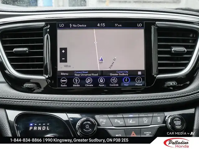2019 Chrysler Pacifica Limited in Cars & Trucks in Sudbury - Image 26