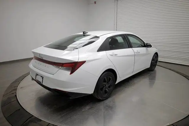 2023 Hyundai Elantra Preferred62863707714307124