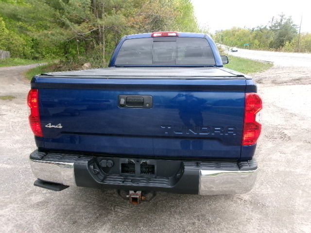 2014 Toyota Tundra SR5 in Cars & Trucks in Muskoka - Image 4