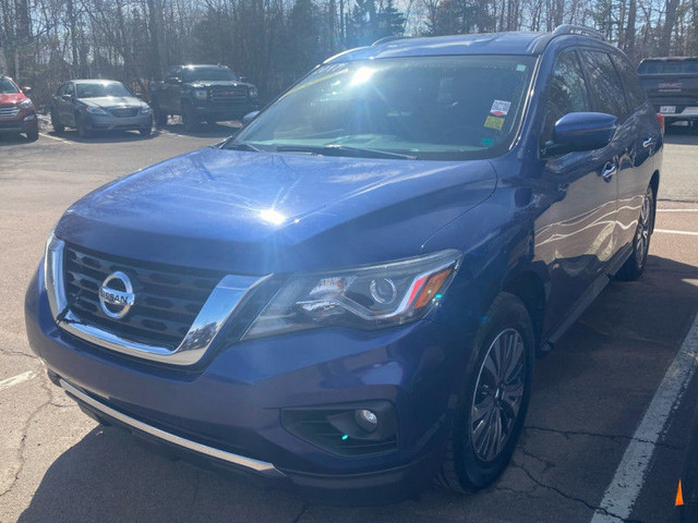2017 Nissan Pathfinder SL - Leather Seats - Bluetooth - $202 B/W in Cars & Trucks in Moncton - Image 2