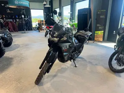 PRICE INCLUDES $300 REBATE UNTIL JUNE 30 2025 Kawasaki KLR650 SESCAPE. EXPLORE. ENVY.The KLR650 moto...