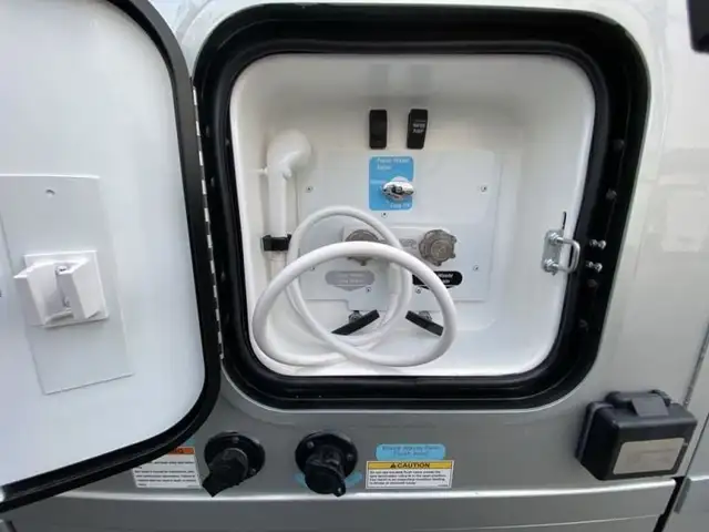 2025 Winnebago View 24T in RVs & Motorhomes in Abbotsford - Image 41