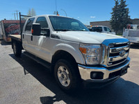 2013 Ford F-350 XLT Flat Deck 6.2L V8 Gas 240,348 KM 4X4 SRW 8 FT 10" Bed Power Windows, Power Doors... (image 5)
