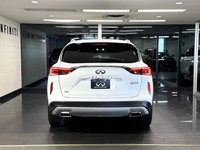 The 2021 Infiniti QX50 Luxe presents a compelling combination of power and sophistication with its e... (image 4)