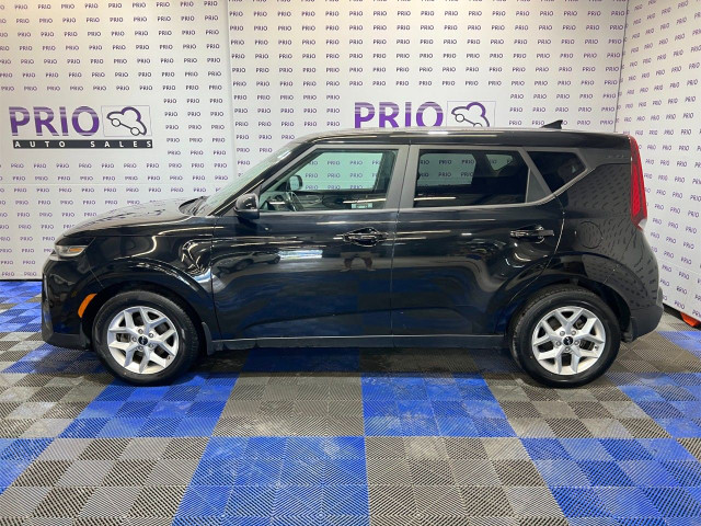 2022 Kia Soul in Cars & Trucks in Ottawa - Image 2