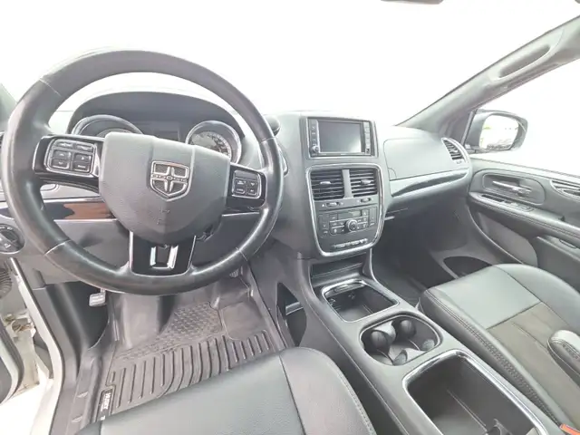 2020 Dodge Grand Caravan SXT in Cars & Trucks in Ottawa - Image 13
