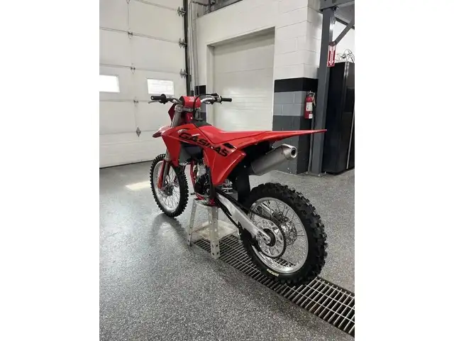 2025 GASGAS MC 350F in Dirt Bikes & Motocross in Granby - Image 8